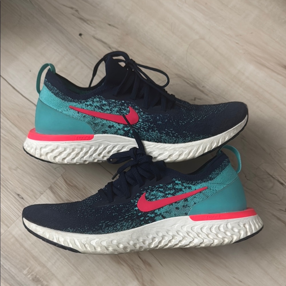 Mens Nike Epic React Flyknit sz. 7.5
